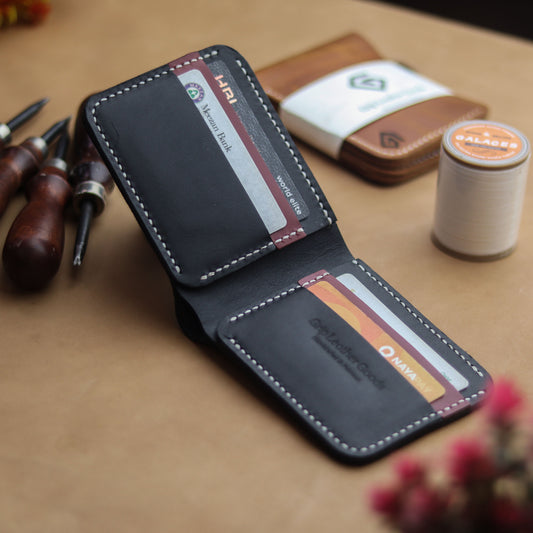 GROOM 2.0 LEATHER WALLET BLACK & CARMINE RED - grip