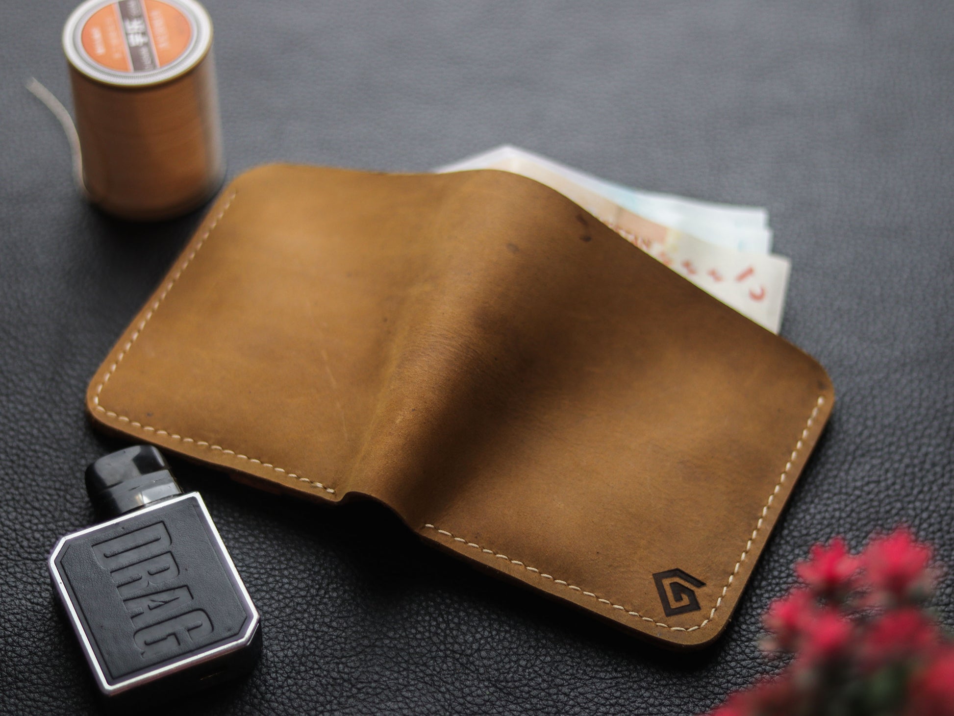 WENDY LEATHER WALLET MUSTARD AND BLACK BROWN - grip