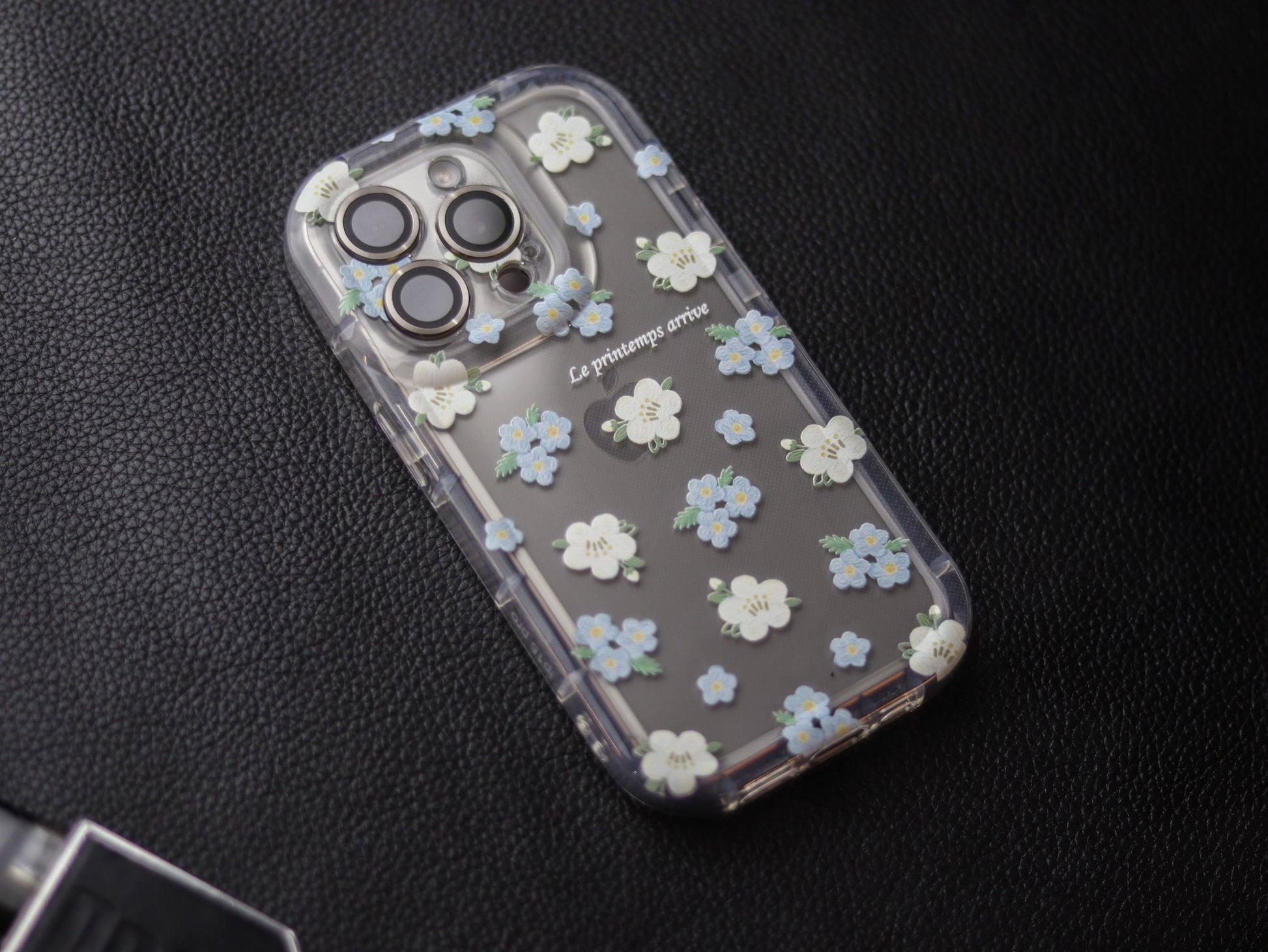 Summer Fragmented Flower Transparent Soft Case - grip