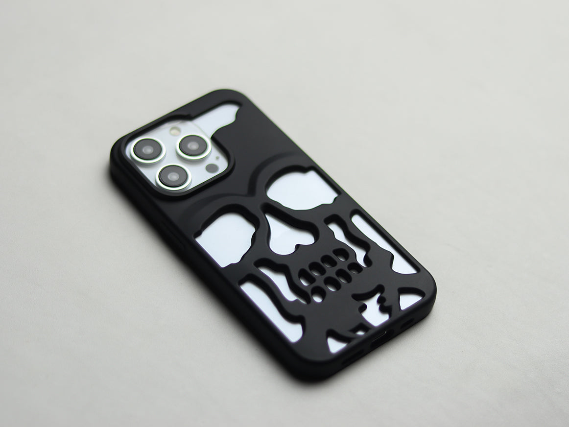 CREATIVE SKELETON HOLLOW PHONE CASE. - grip