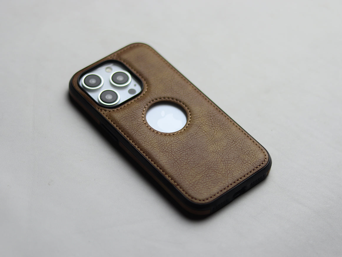 LEATHER PHONE CASE. - grip