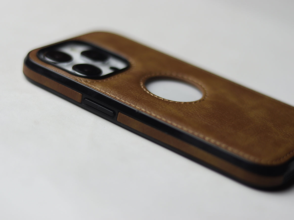 LEATHER PHONE CASE. - grip