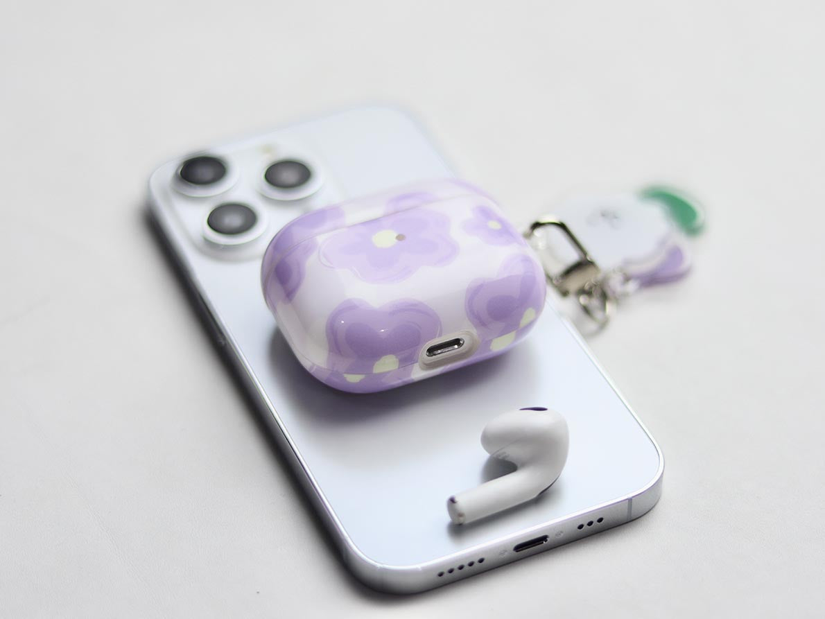 Purple Flower Airpods with Keychain. - grip