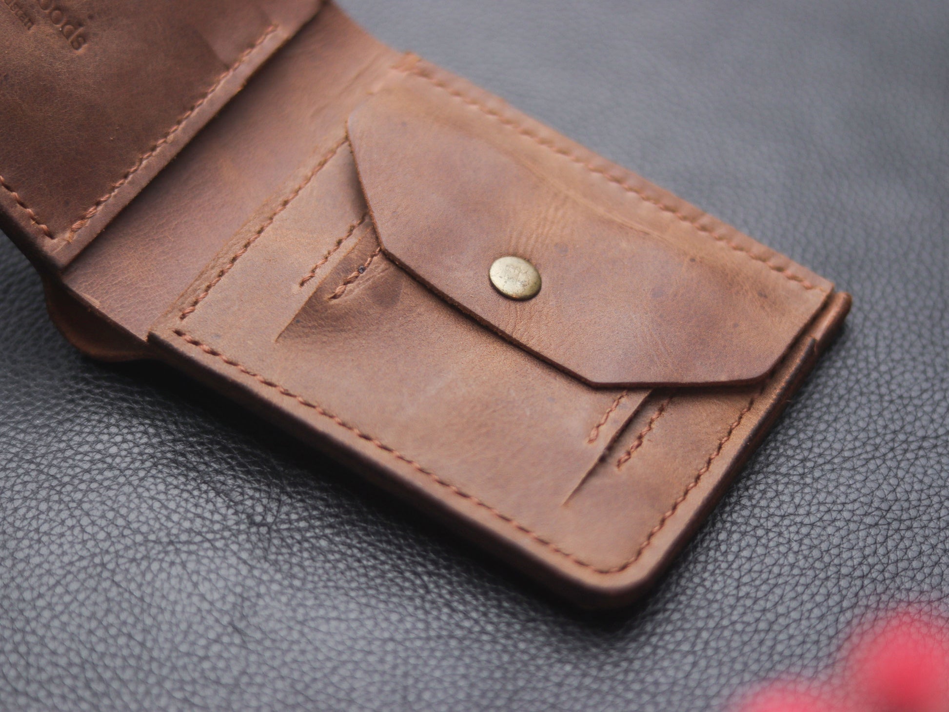 "FORMAL" BI-FOLD WALLET  COFFEE BROWN - grip