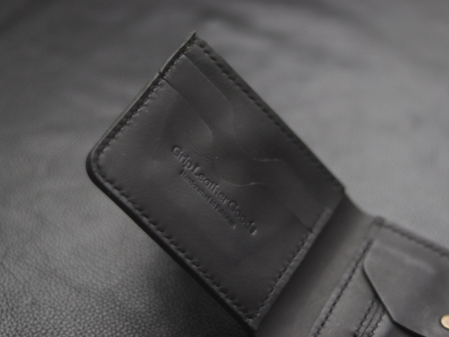 "FORMAL"  BI-FOLD WALLET EBONY BLACK - grip