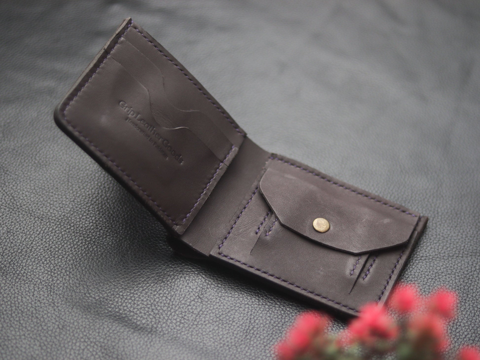 "FORMAL"BI-FOLD WALLET DEEP PURPLE - grip