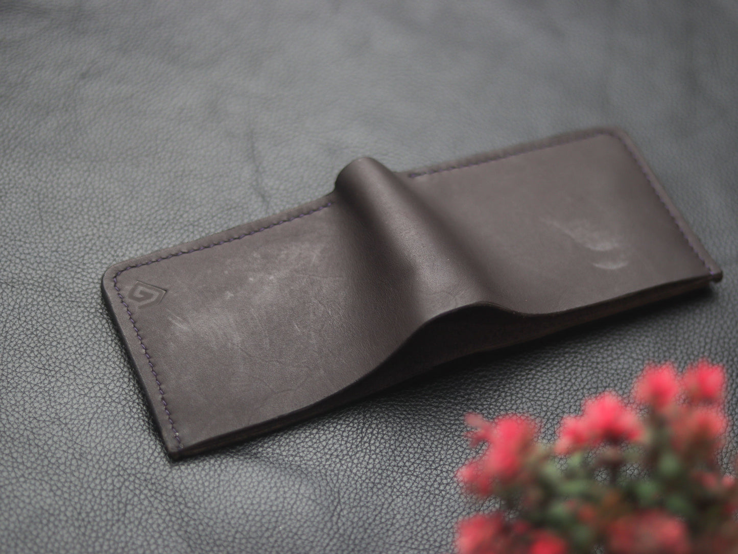 "FORMAL"BI-FOLD WALLET DEEP PURPLE - grip