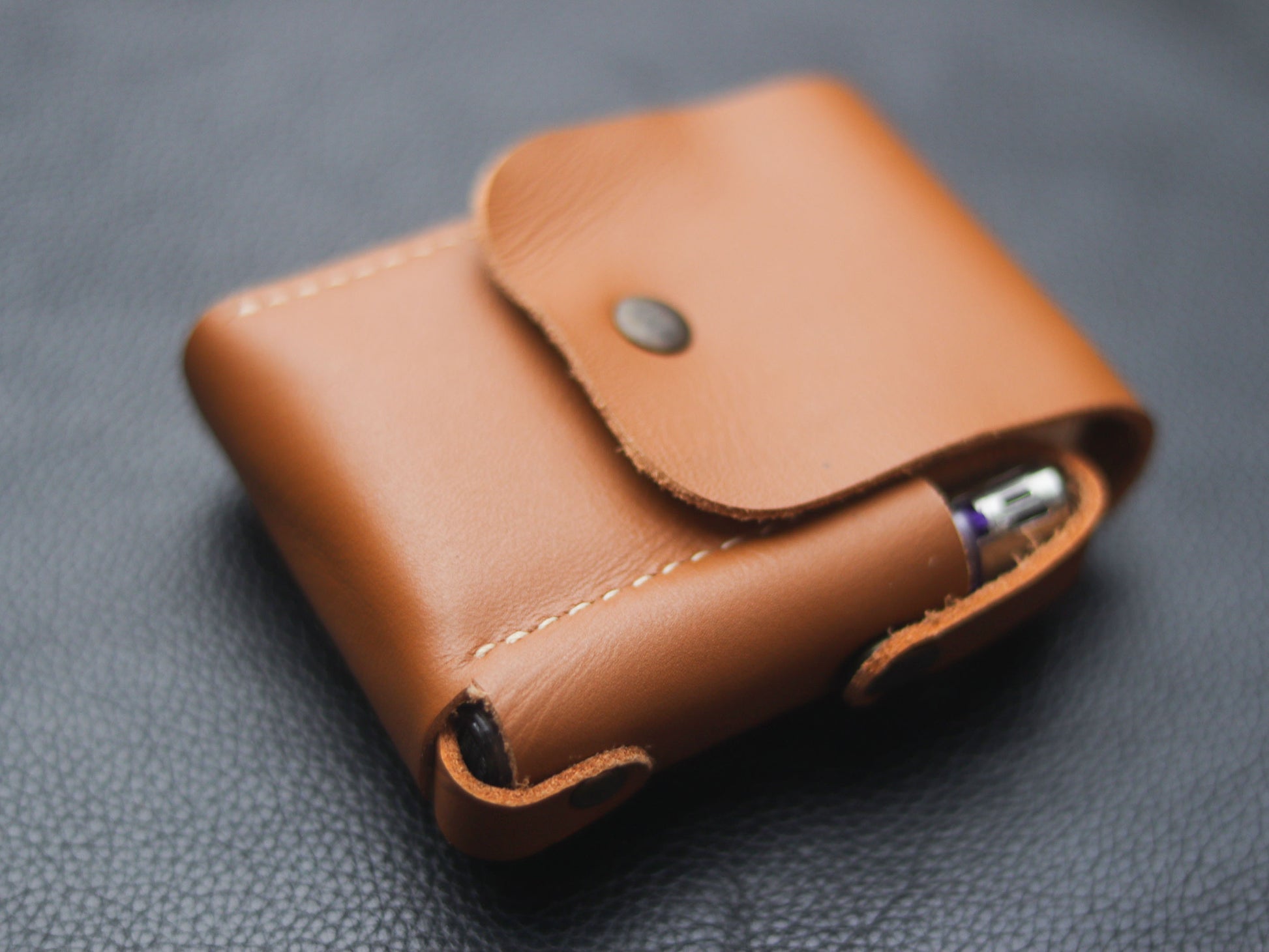 Genuine Leather Cigarette Case Side Lighter Pocket - grip