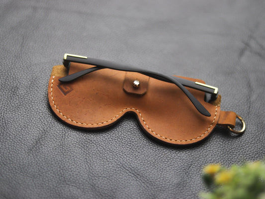 MINIMAL SUNGLASSES CASE  CAMEL RUST 01