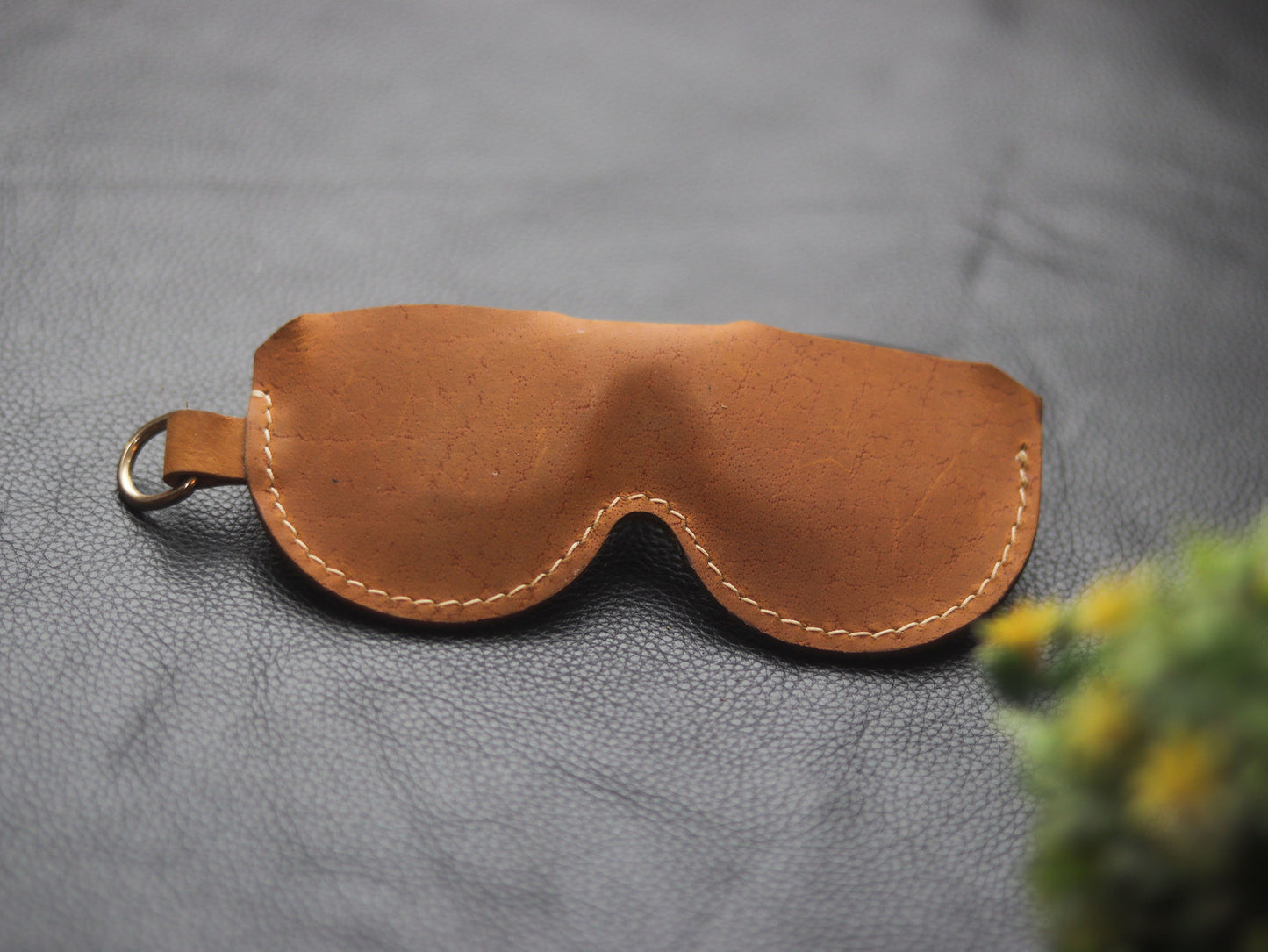 MINIMAL SUNGLASSES CASE  CAMEL RUST 01