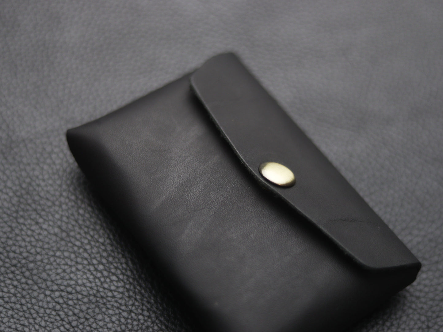 Stitchless minimalist Leather wallet & cardholder Ebony black