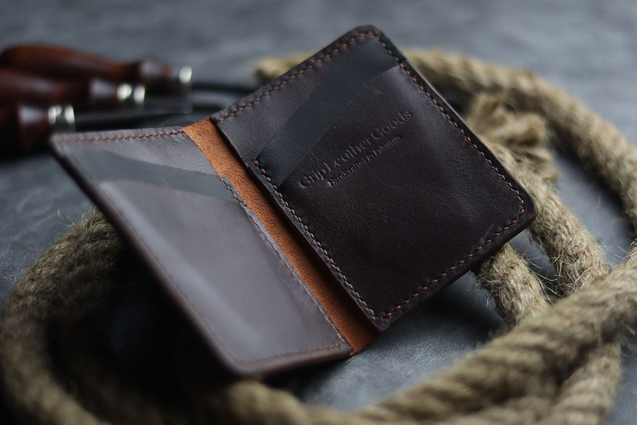 BCH-01 BI-FOLD CARD HOLDER - COGNAC BROWN - grip