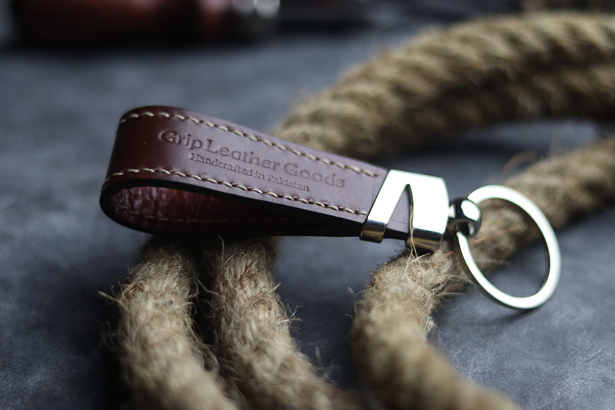 LW-01 Keychain''WALNUT HUSK'' - grip