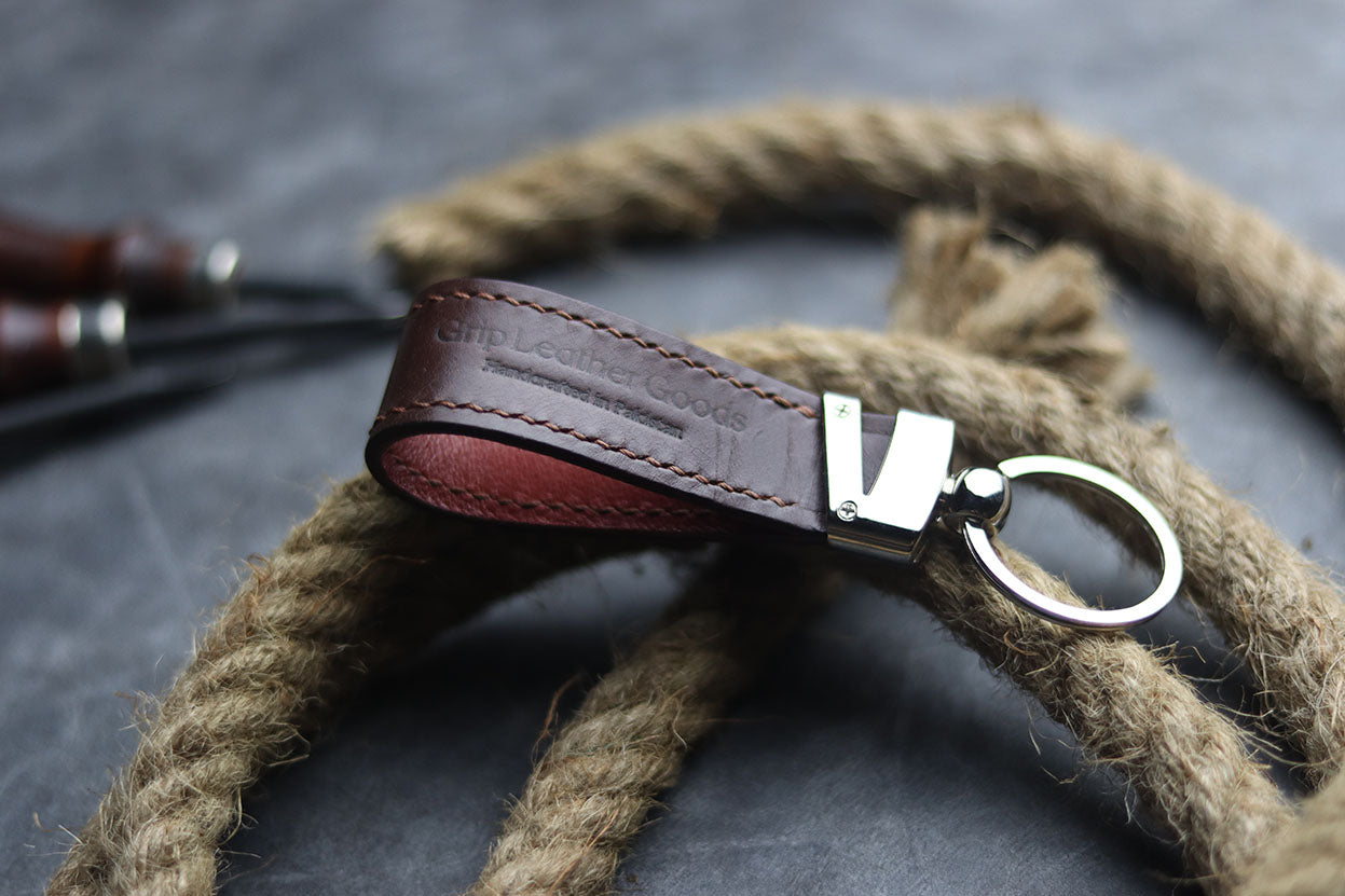 LW-01 Leather Keychain-COGNAC BROWN - grip