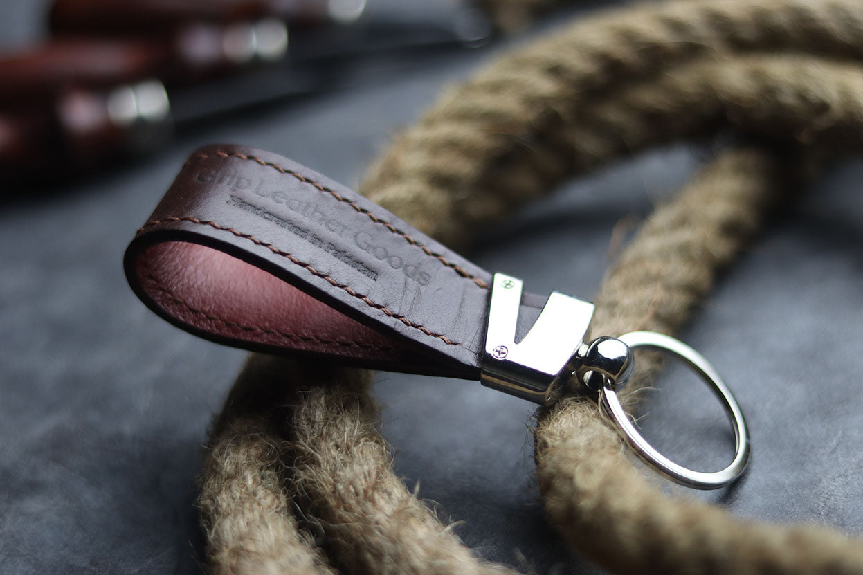 LW-01 Leather Keychain-COGNAC BROWN - grip