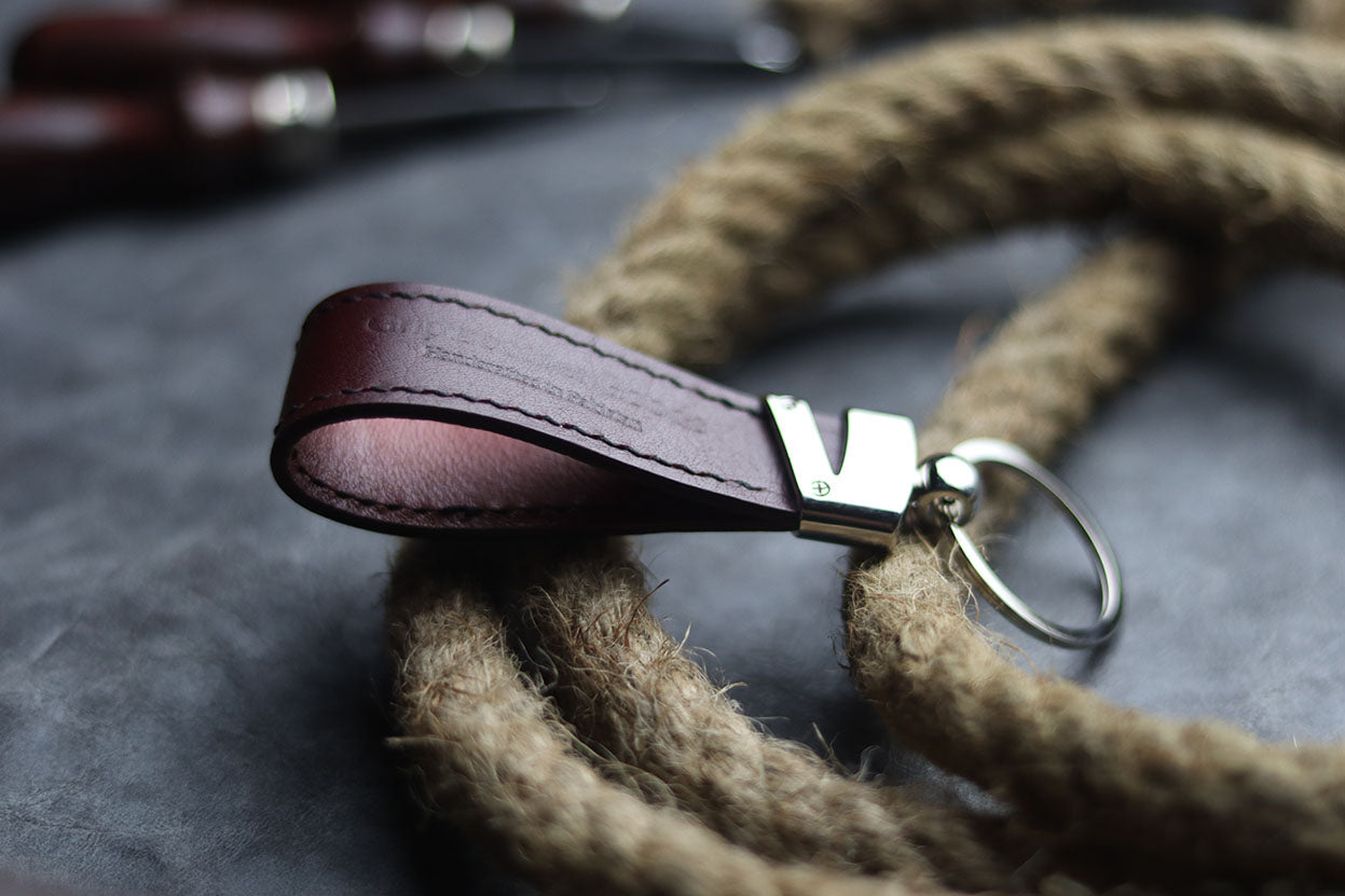 LW-01 Leather Keychain- MERLOT BURGUNDY - grip