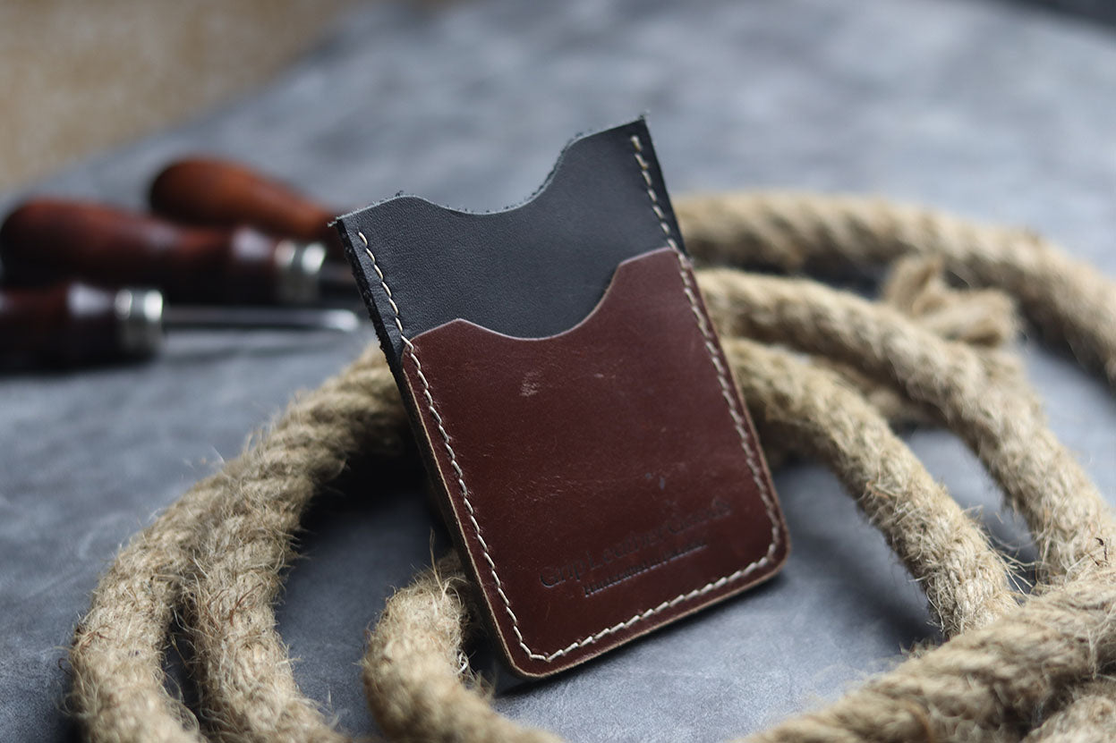 MW-02 MINIMAL WALLET-WALNUT HUSK BROWN - grip