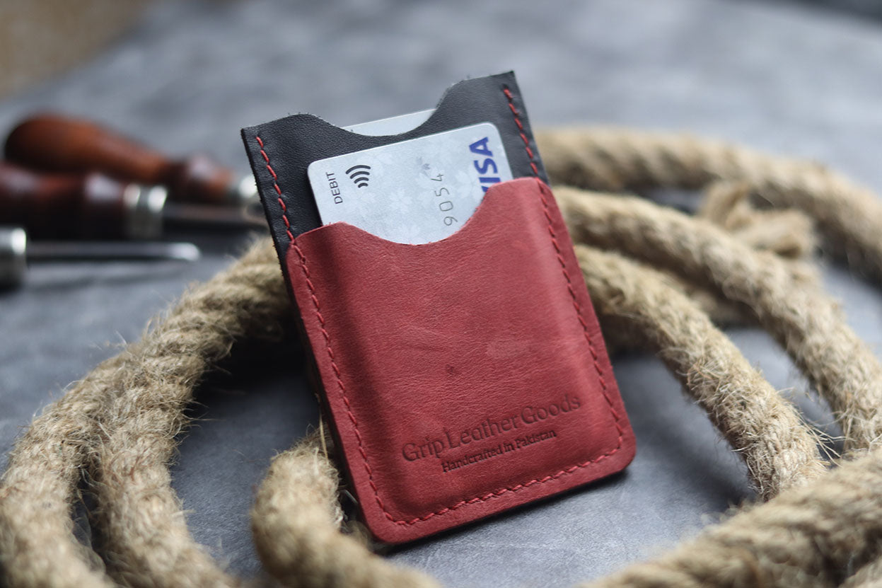 MW-02 VERTICAL CARD HOLDER - CORAL RED - grip