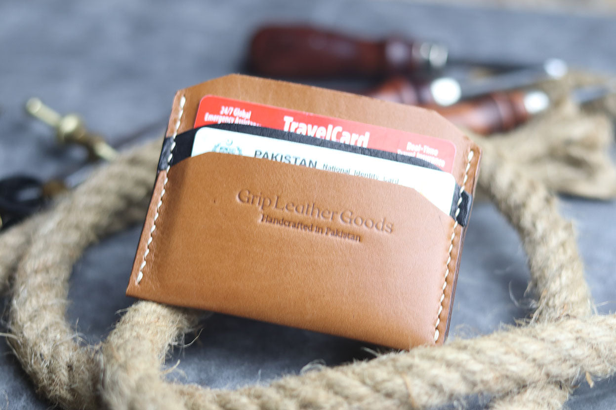 MW-01 MINIMAL CARD HOLDER TANE BROWN - grip