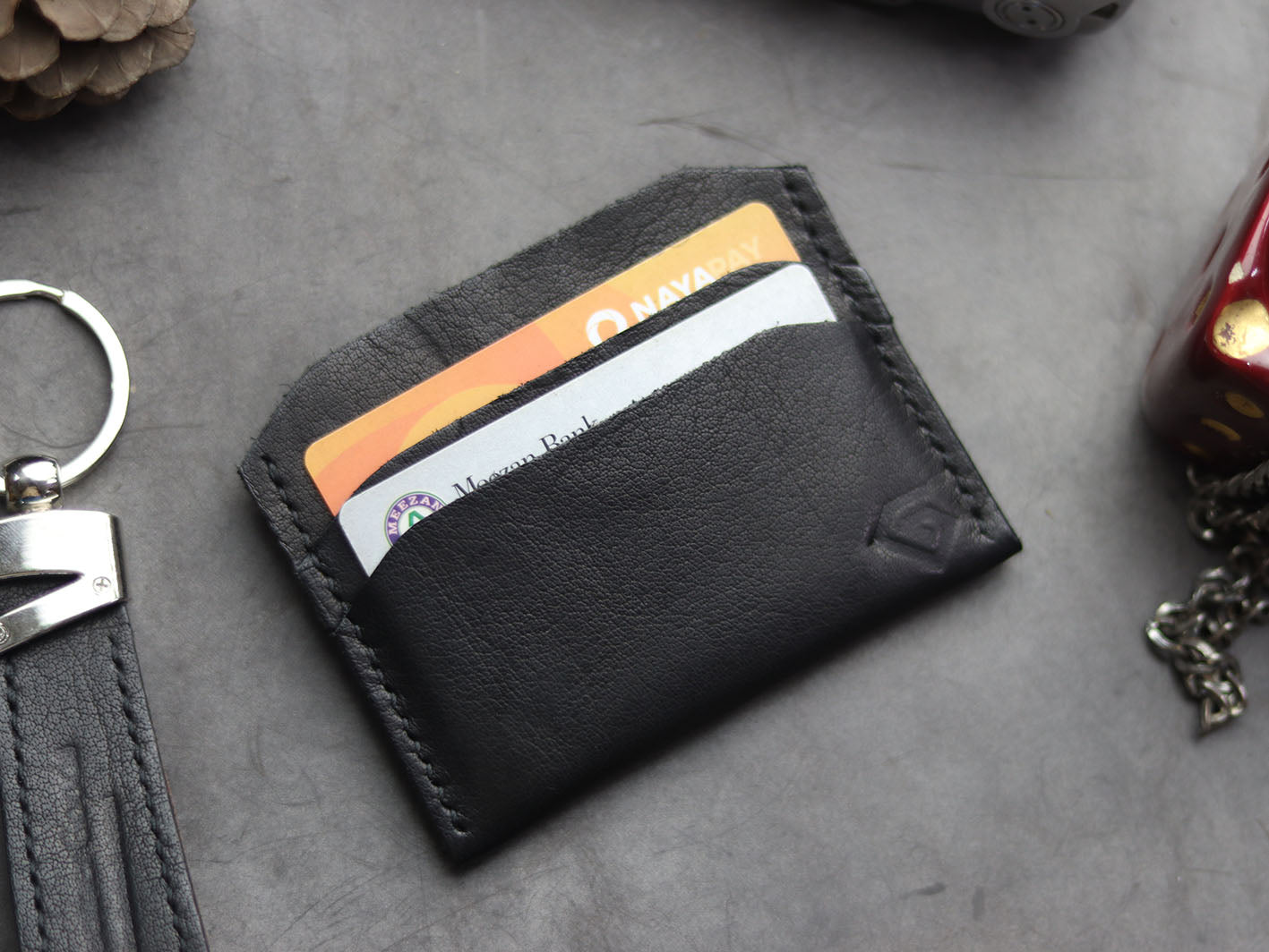 MW-01MINIMAL CARD HOLDER CHARCOAL BLACK - grip