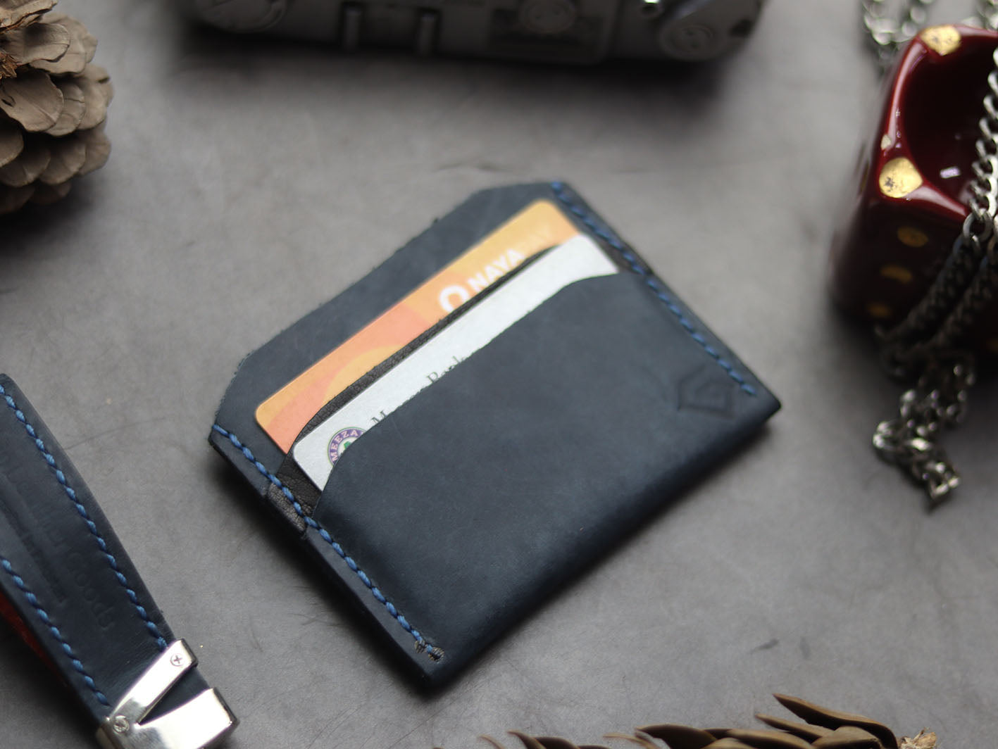 MW-01MIMIMAL CARD HOLDER - NAVY BLUE - grip