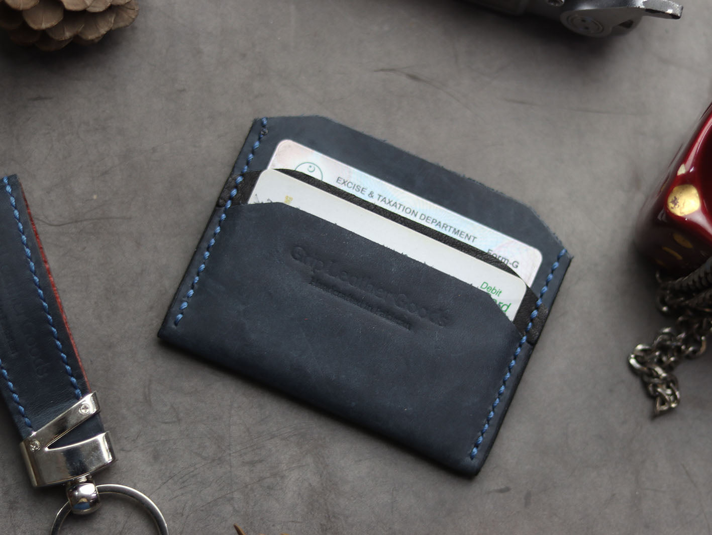 MW-01MIMIMAL CARD HOLDER - NAVY BLUE - grip