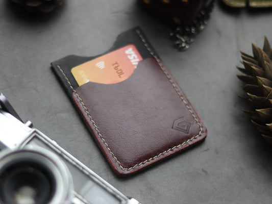 MW-02 MINIMAL VERTICAL CARD HOLDER - MERLOT BURGUNDY - grip