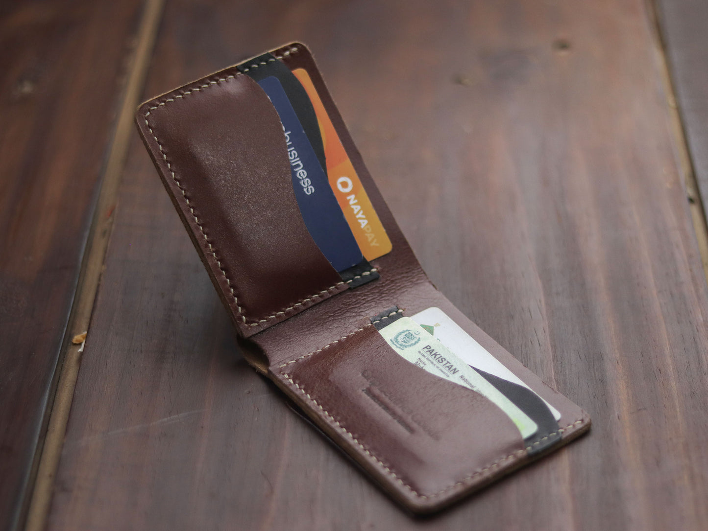 "WAVER" LEATHER BI-FOLD WALLET - WHISKY BROWN - grip