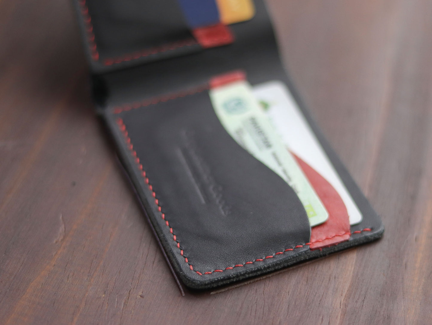 "WAVER" LEATHER BI-FOLD WALLET - BALCK & RED - grip