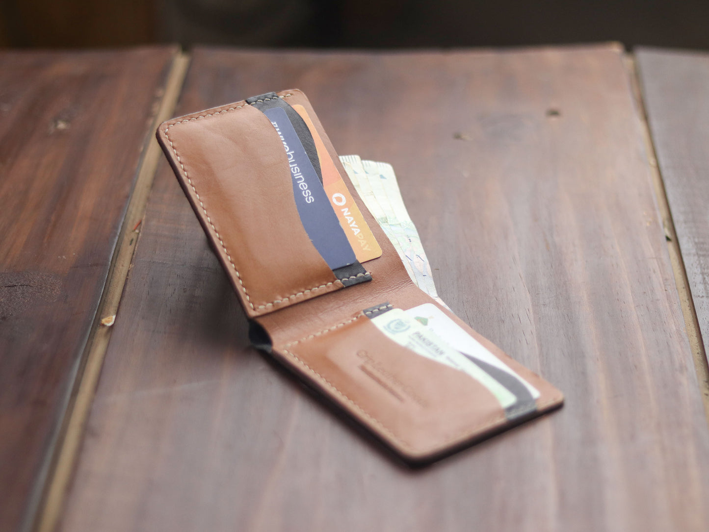 "WAVER" LEATHER BI-FOLD WALLET - TAN BROWN & BLACK - grip