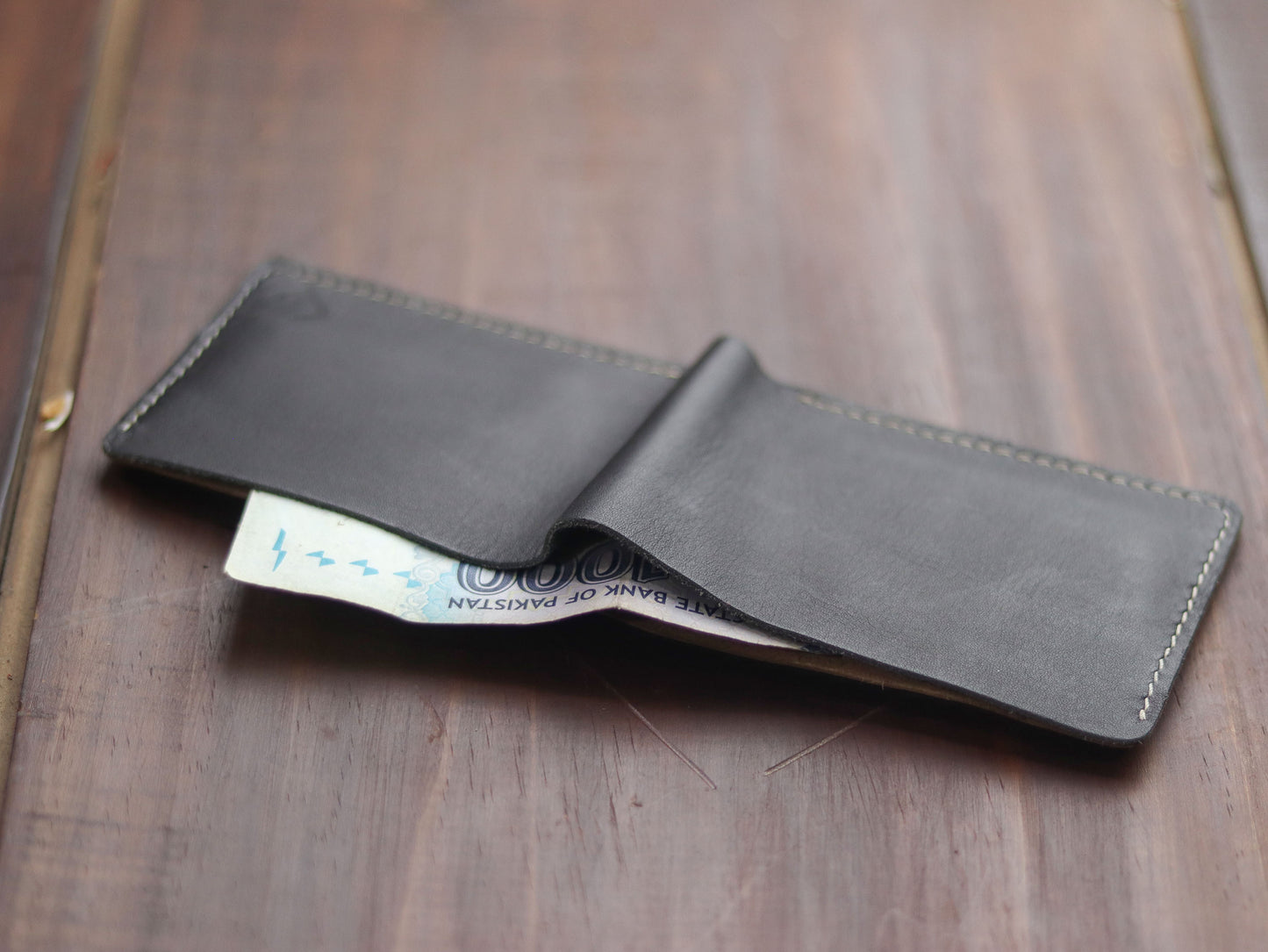 "WAVER" LEATHER BI-FOLD WALLET - TAN BROWN & BLACK - grip