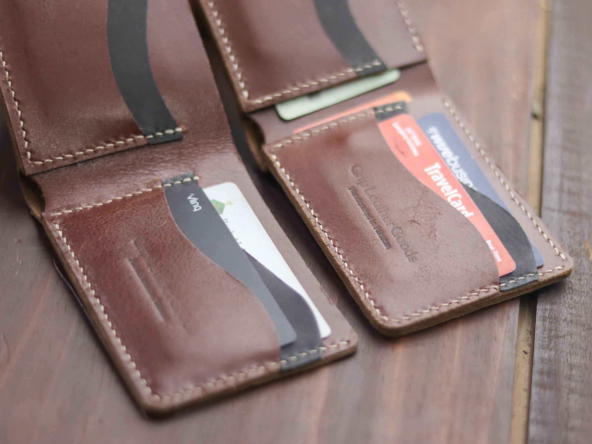 "WAVER" LEATHER BI-FOLD WALLET - WHISKY BROWN - grip