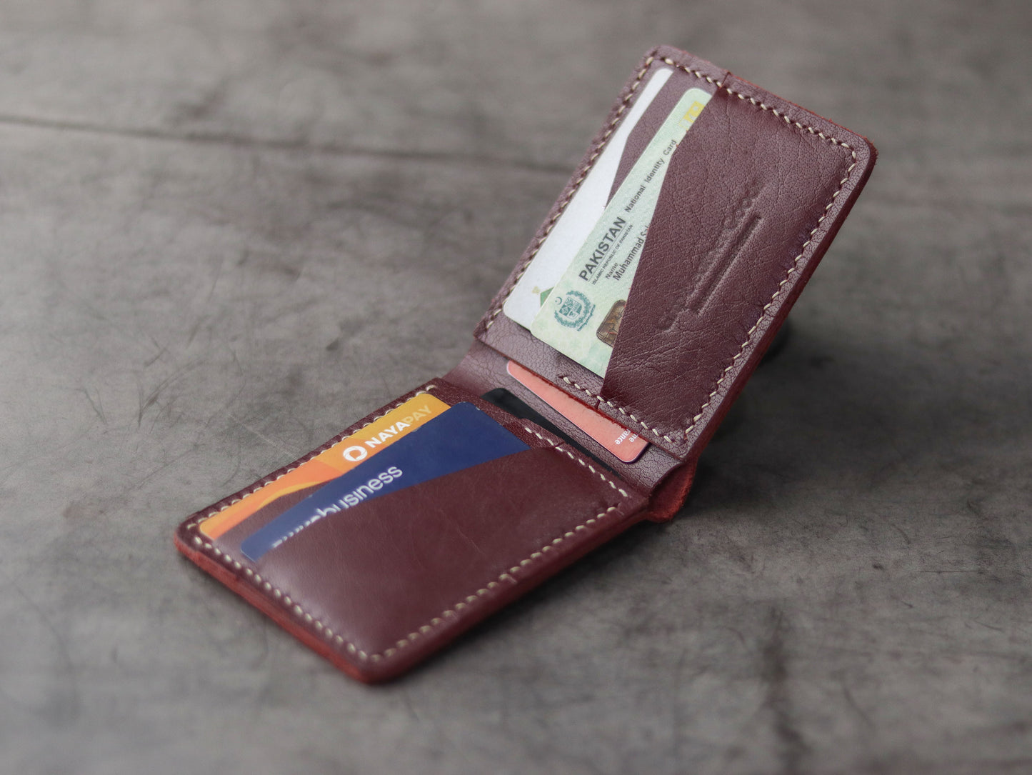 "WALDOR" BI-FOLD LEATHER WALLET - MERLOT BURGUNDY - grip