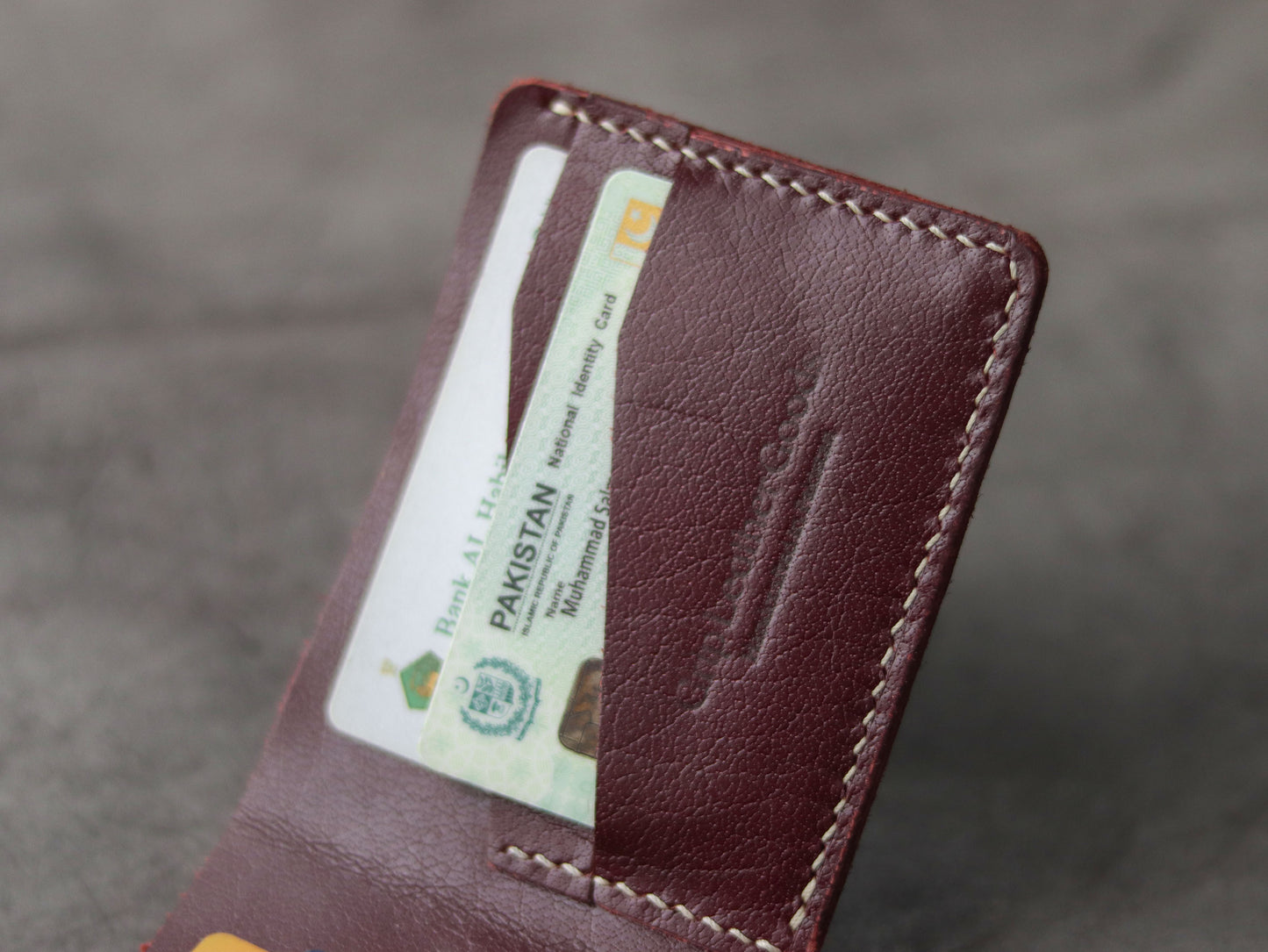 "WALDOR" BI-FOLD LEATHER WALLET - MERLOT BURGUNDY - grip