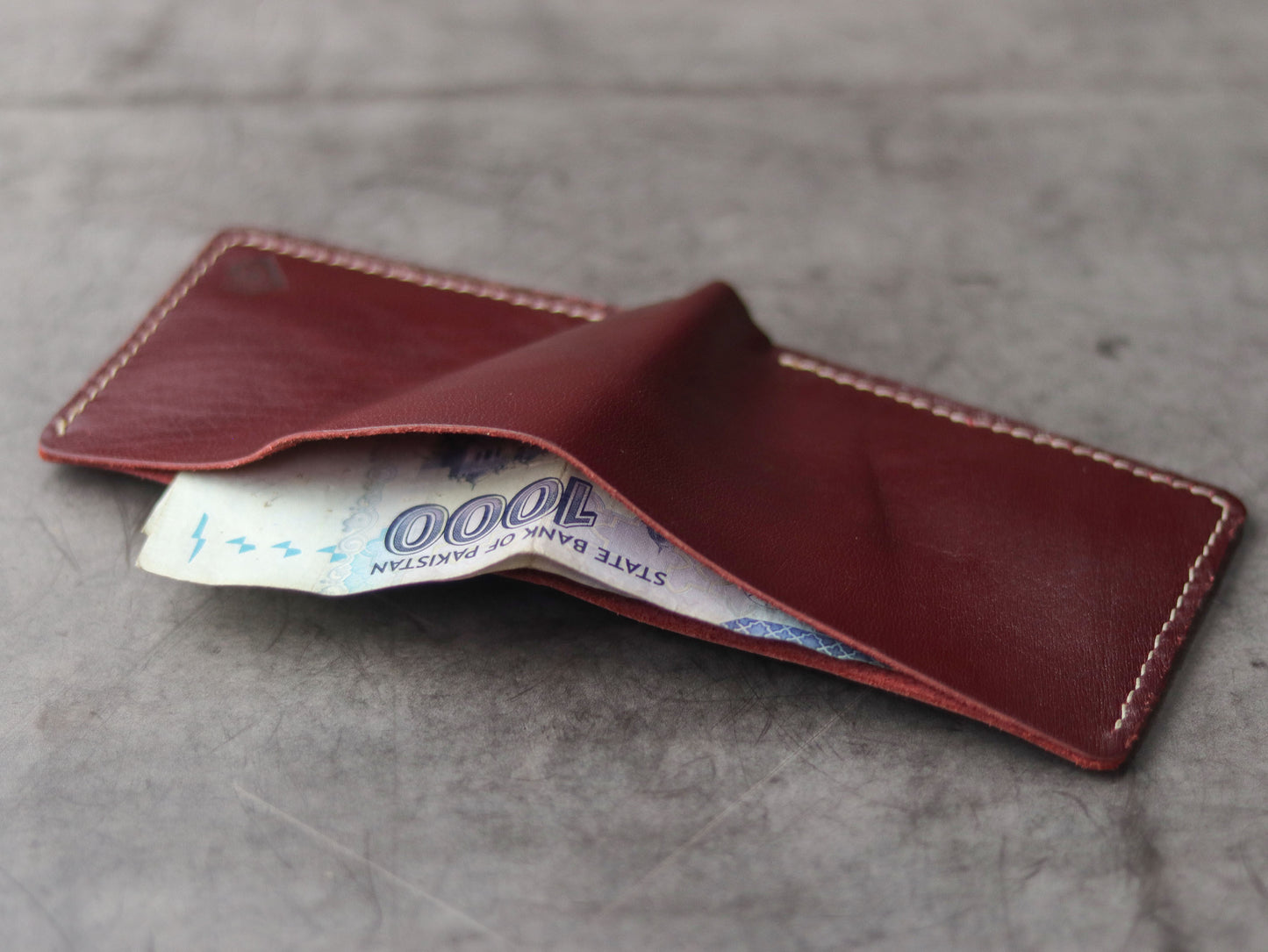 "WALDOR" BI-FOLD LEATHER WALLET - MERLOT BURGUNDY - grip