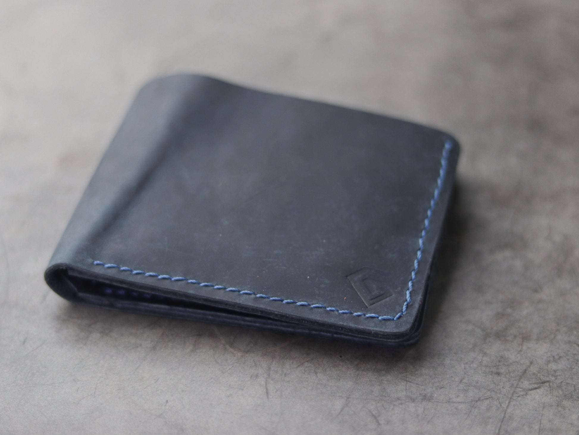 "WALDOR" BI-FOLD LEATHER WALLET - MIDNIGHT BLUE - grip