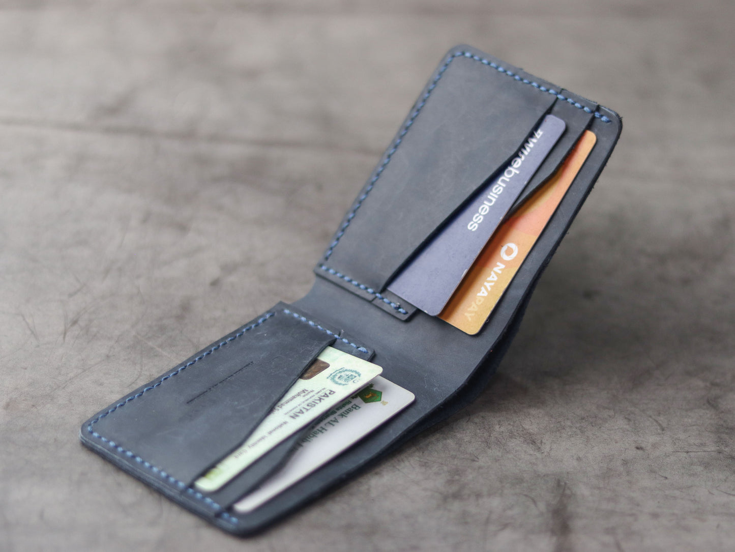 "WALDOR" BI-FOLD LEATHER WALLET - MIDNIGHT BLUE - grip