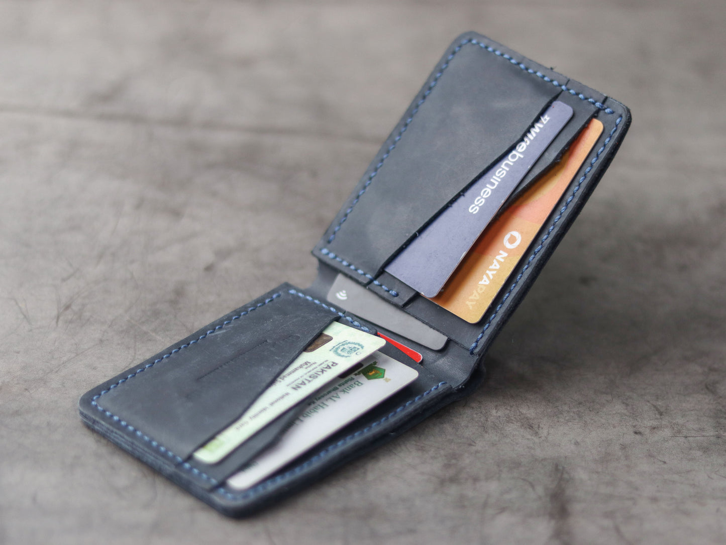 "WALDOR" BI-FOLD LEATHER WALLET - MIDNIGHT BLUE - grip