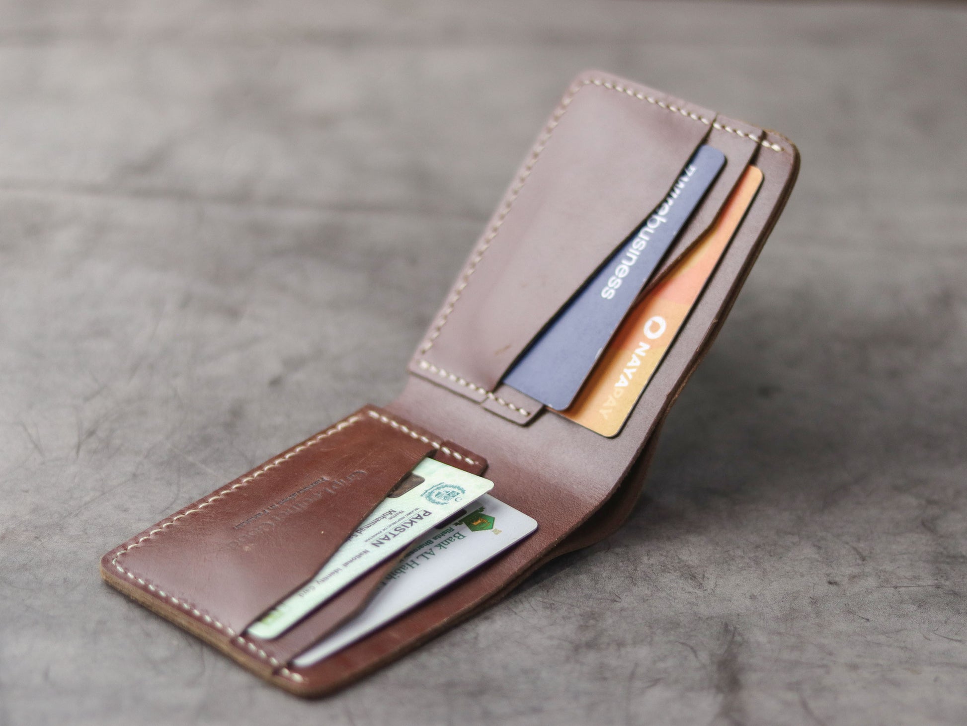 "WALDOR" BI-FOLD LEATHER WALLET - WHISKY BROWN - grip