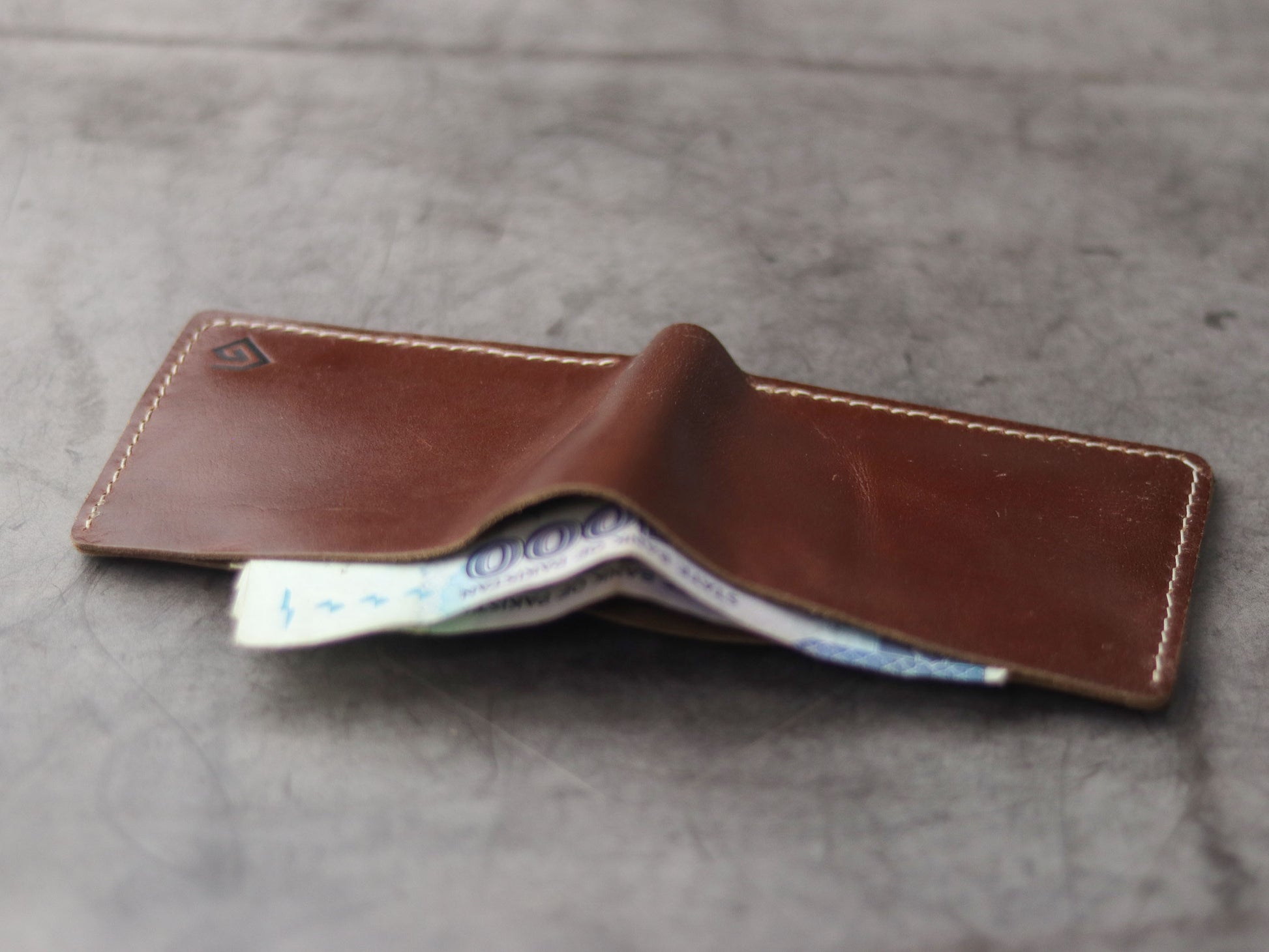 "WALDOR" BI-FOLD LEATHER WALLET - WHISKY BROWN - grip