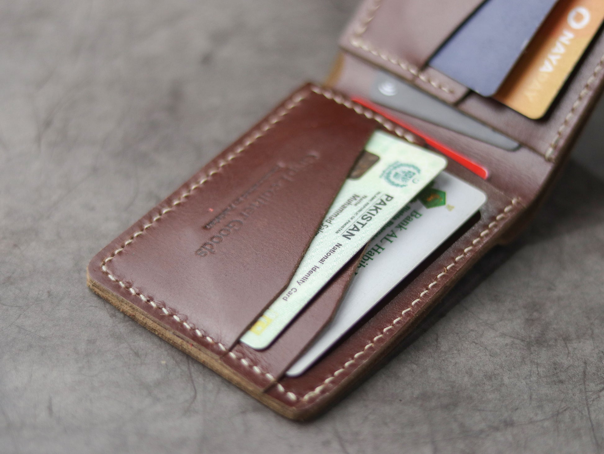 "WALDOR" BI-FOLD LEATHER WALLET - WHISKY BROWN - grip