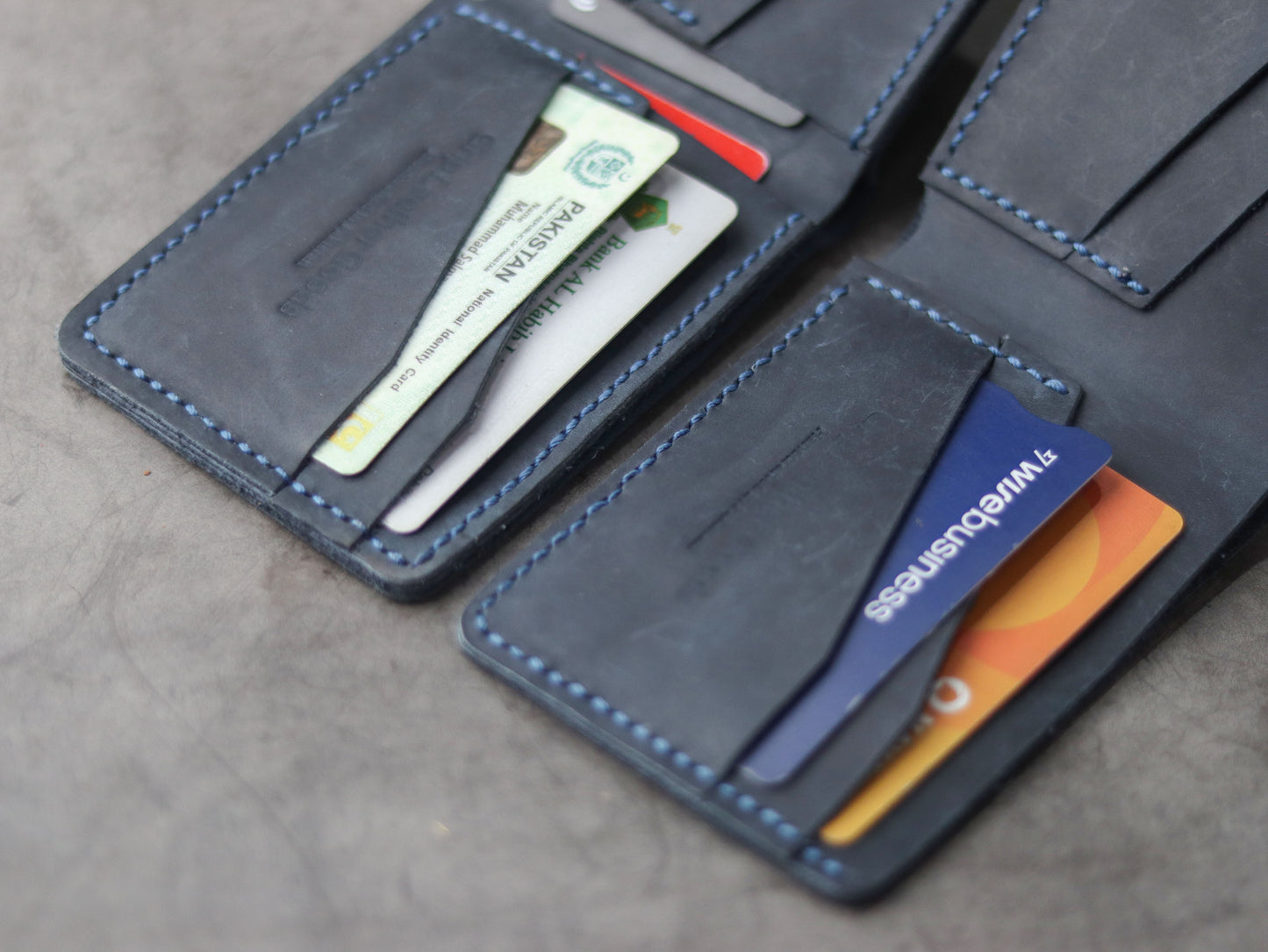 "WALDOR" BI-FOLD LEATHER WALLET - MIDNIGHT BLUE - grip